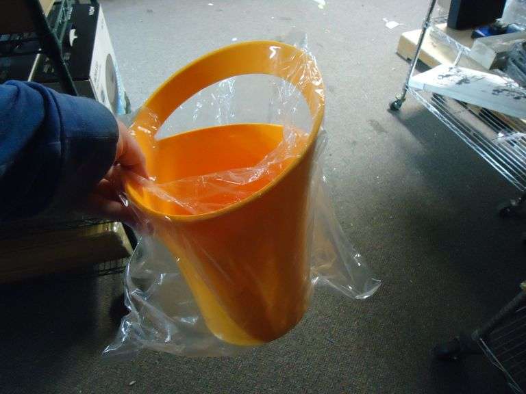 NEW! ORANGE ICE BUCKET