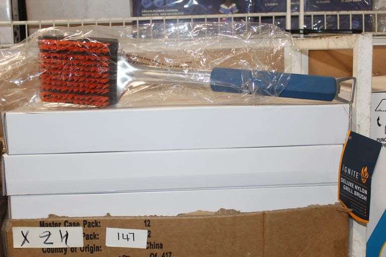 Ignite Deluxe Nylon Grill Brush With Stainless Steel Construction Item #11818