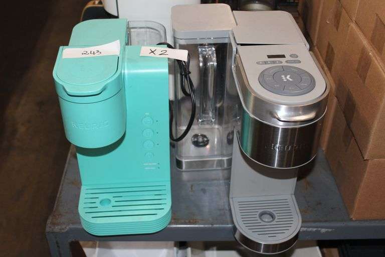 Keurig Coffee Machines Including K25 Teal And K921 Silver
