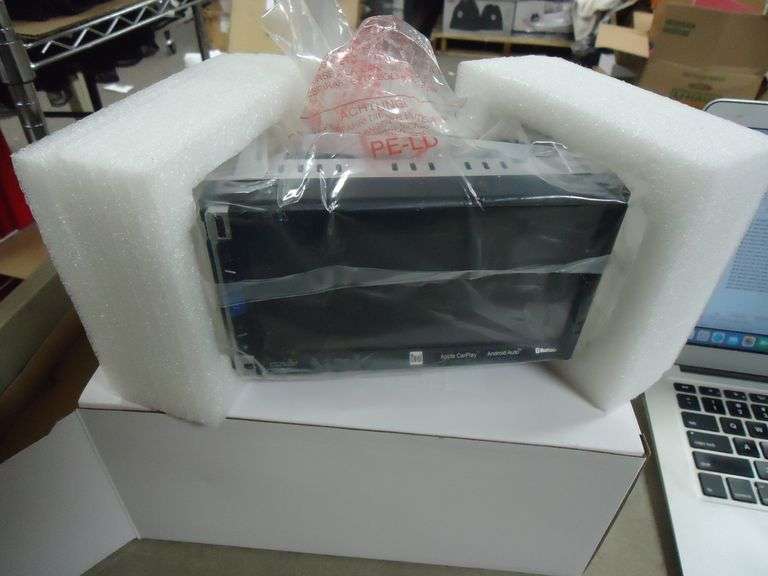 DUAL XDCPA10BT AM/FM STEREO SCREEN