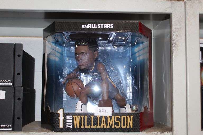 Brand new Excite Small-Stars New Orleans Pelicans #1 Zion Williamson Collectible 11" Figure #7634