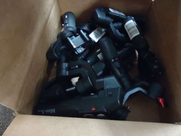 LOT OF ZHIYUN GIMBLES ONLY