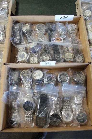 Men'S Metal Watches Including Brands Such As Fossil & Relic