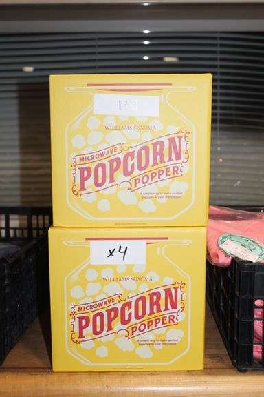 Brand new Williams Sonoma Microwave Popcorn Maker For Up To 2.5Qts Of Popcorn