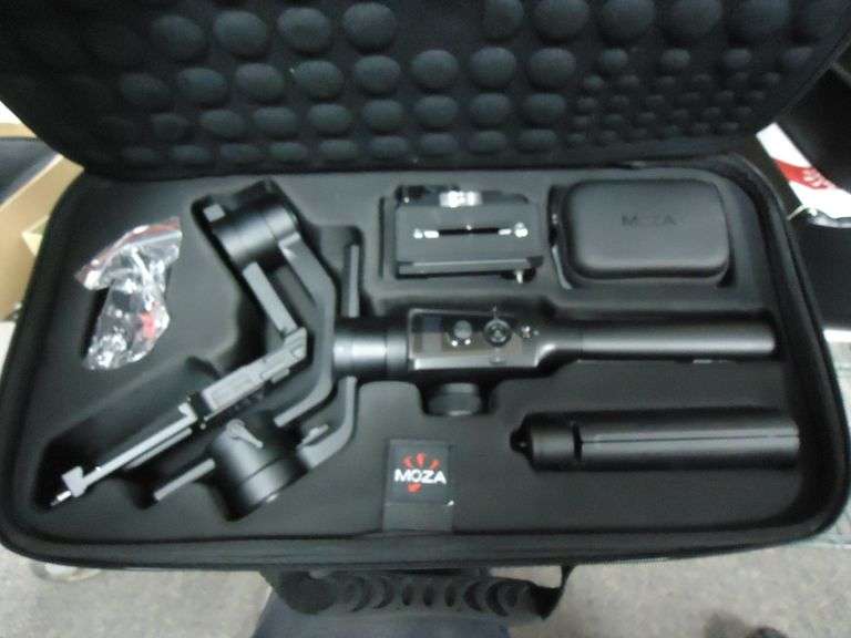 MOZA AIR 2 CAMERA STABILIZER