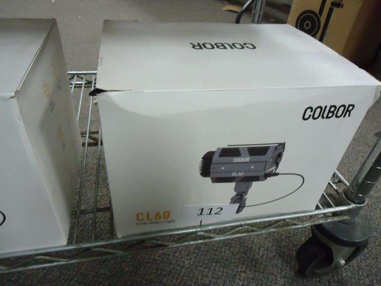 COLBOR CL60 VIDEO LIGHT