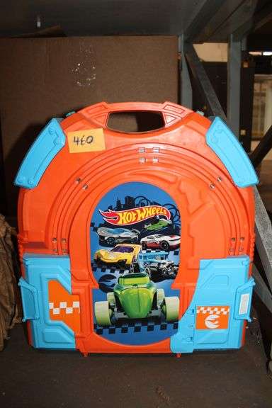 Hot Wheels Slot Track Pack with Carrying Case Two Controllers And Two Cars