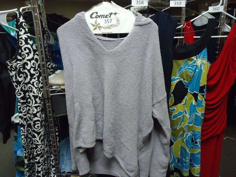AERIE SWEATER SIZE L