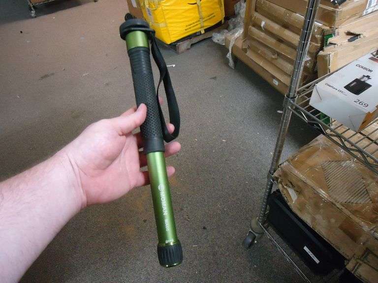 MOMAN TRIPOD