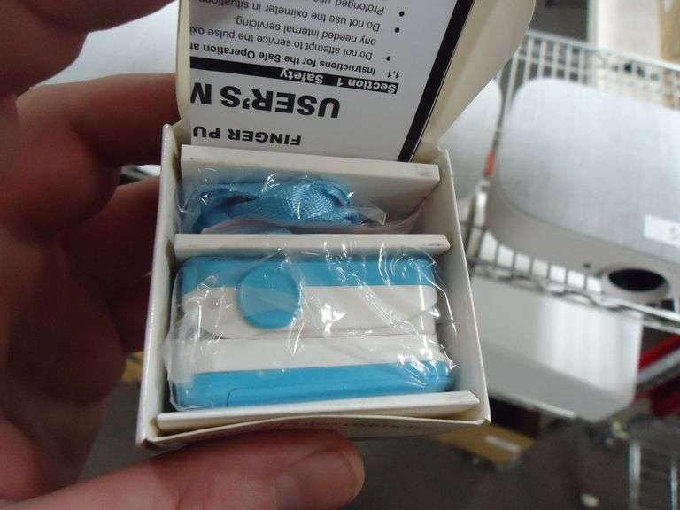 NEW! FINGER PULSE OXIMETER