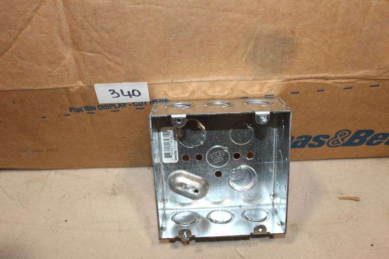 Thomas & Betts 72171 1/2 3/4 E Galvanized Steel Outlet Box Welded 18 In Case