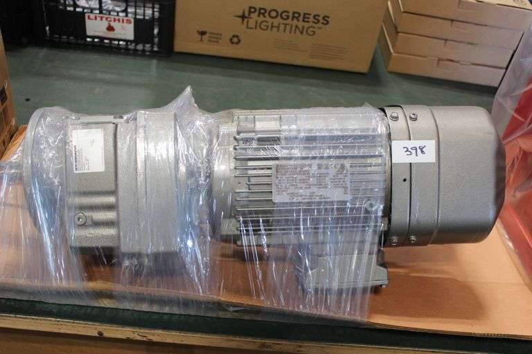 Sew-Eurodrive Inverter Duty Gear Motor Rf47 Drn90L4/Th/Es7C