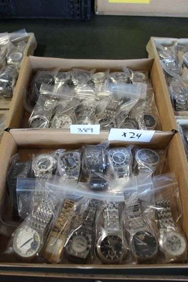 Men'S Metal Watches Including Brands Such As Fossil & Relic