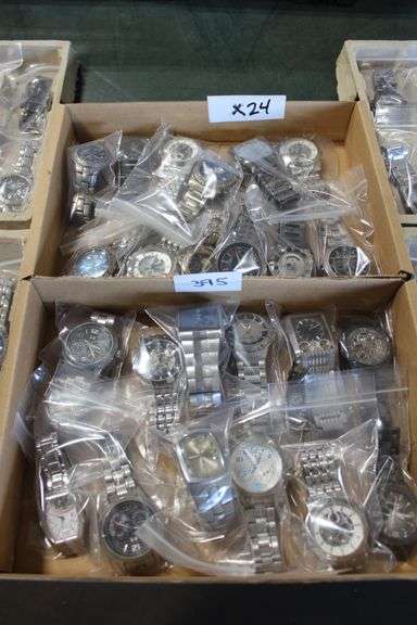 Men'S & Women'S Metal Watches Including Brands Such As Fossil & Relic