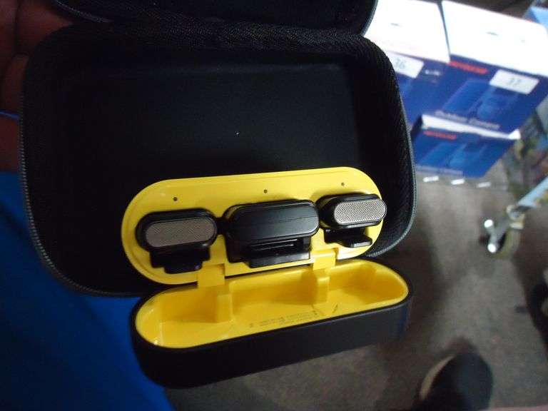 HOLLYLAND MICROPHONE AND CASE ONLY