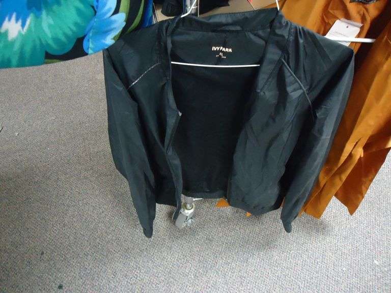 IVY PARK JACKET SIZE XL