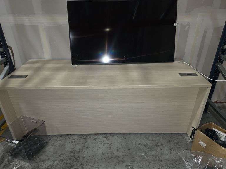 DESK 30" X 29" 78"