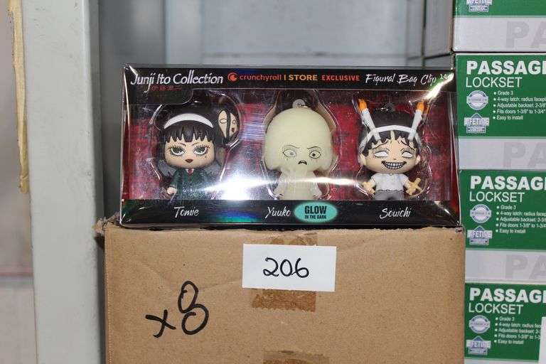 Brand new Junji Ito Collection Crunchyroll Store Exclusive Figural Bag Clip Set Of 3 Glow In The Dark Item # 72528