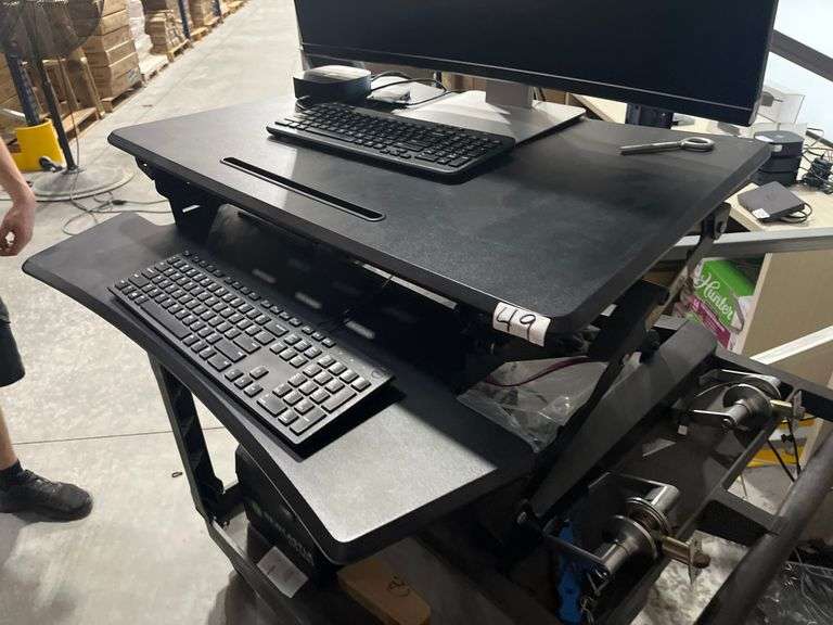 ULINE SIT/STAND DESKTOP RISER ADJUSTABLE