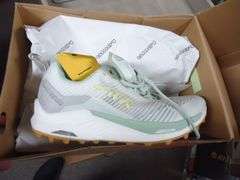 NEW! LOWA MADRIX ALL TERRAIN RUNNING WOMENS SIZE 7.5
