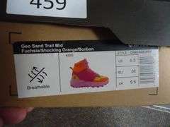 NEW! HI-TEC DEMOLISHER MID SHOE KIDS SIZE 6.5