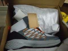 NEW! HI-TEC DEMOLISHER MID SHOE MENS SIZE 11