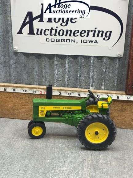 JOHN DEERE 530 NF TRACTOR, FFA, 1:16