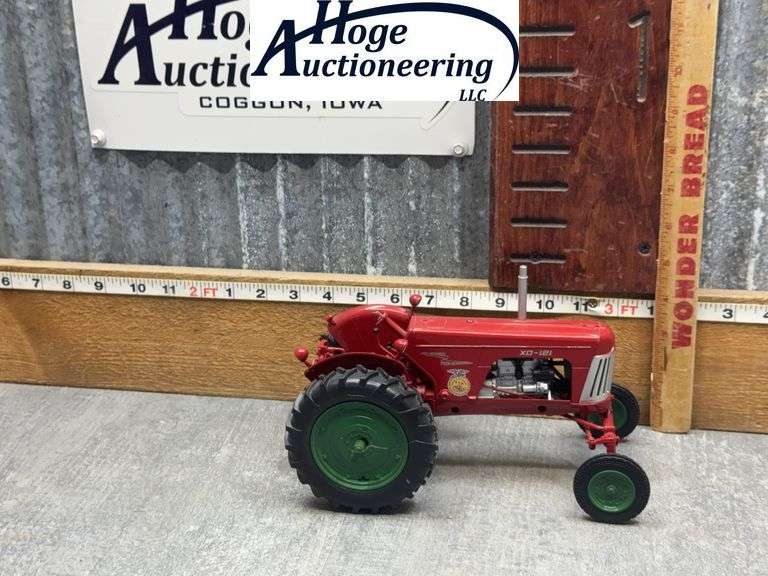 XO-121 WF TRACTOR, IOWA FFA 2006, 1:16 SPEC CAST