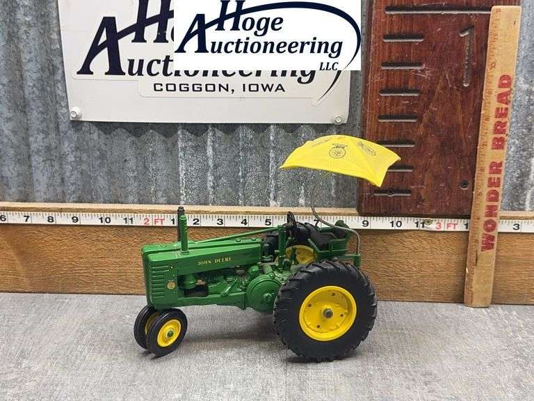 JOHN DEERE G NF TRACTOR W/ UMBRELLA, FFA, 1:16 ERTL