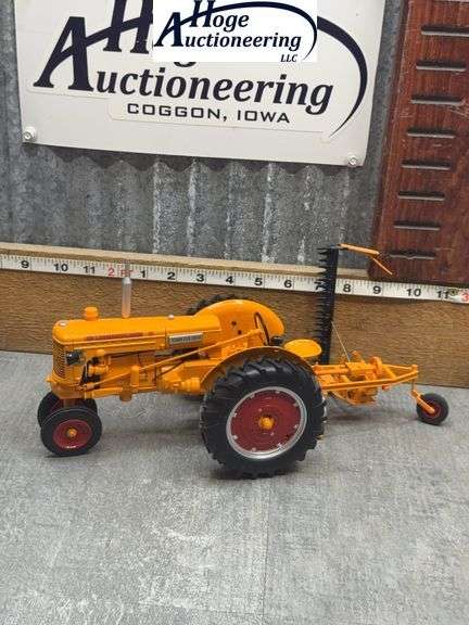 M-M U NF TRACTOR W/ SICKLE MOWER, IOWA FFA 2019, SPEC CAST 1:16