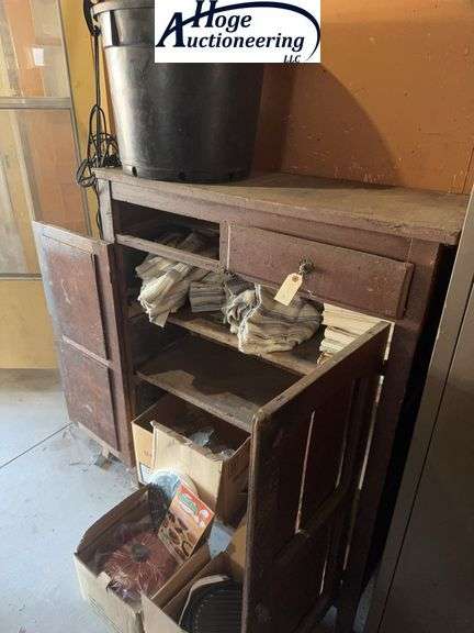 ￼Candy maker, wood cabinet, net, rake