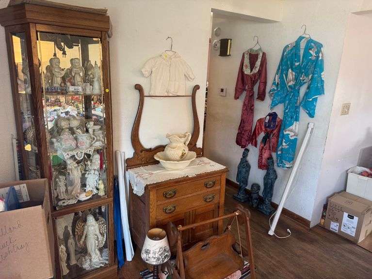 Hiawatha , IA - Estate 