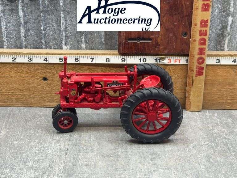 FARMALL F-14 NF TRACTOR, FFA, 1:16