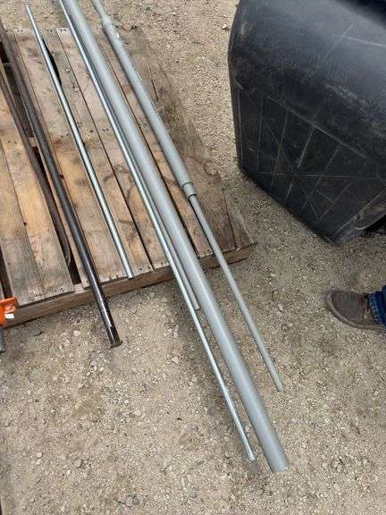 HALF PALLET--TUBS, CONCRETE TOOLS, CROWBAR, PLASTIC PIPE - Hoge ...