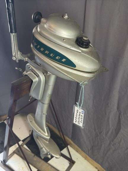 1947 Evinrude Sportsman (stand not included)