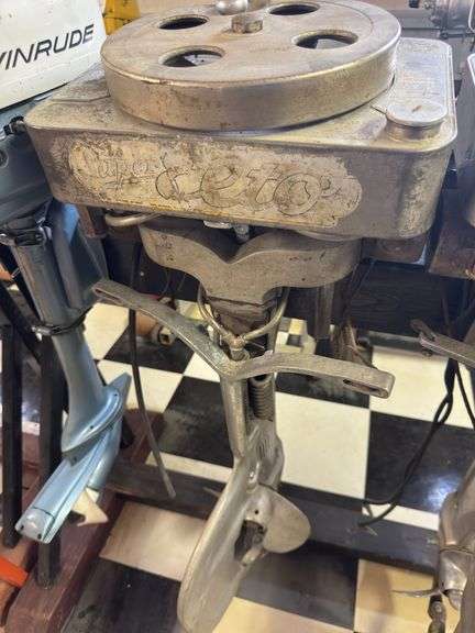 1926 Elto Rudder Twin outboard motor (stand not included)