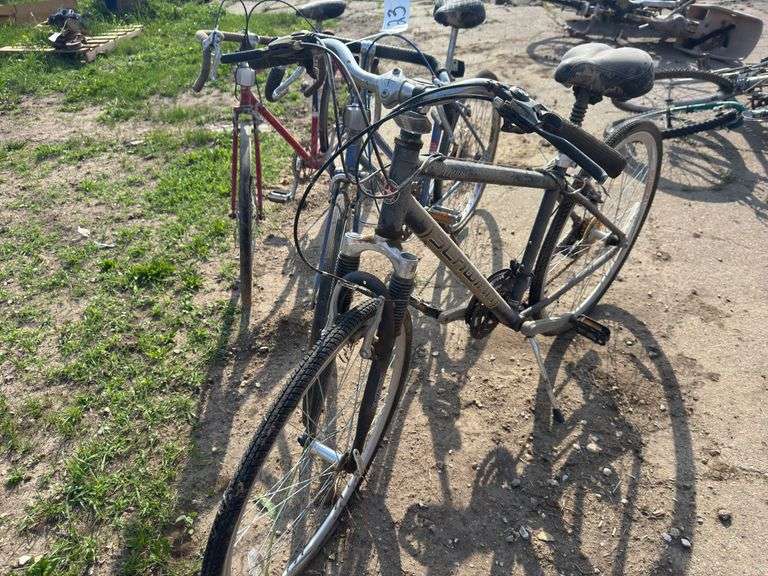 3 bikes