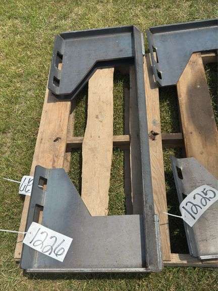 WOLVERINE OPEN FACE SKID STEER PLATE, TAX APPLIES