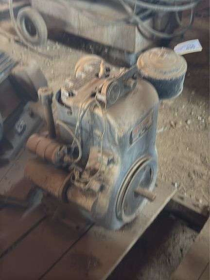 Wisconsin gas engine