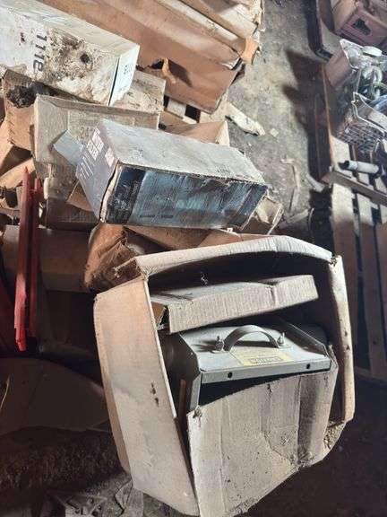 Pallet of bin parts