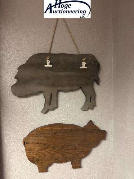 Wall decor - 2 pig wall art, 1 framed picture (La Tour Eiffel)
