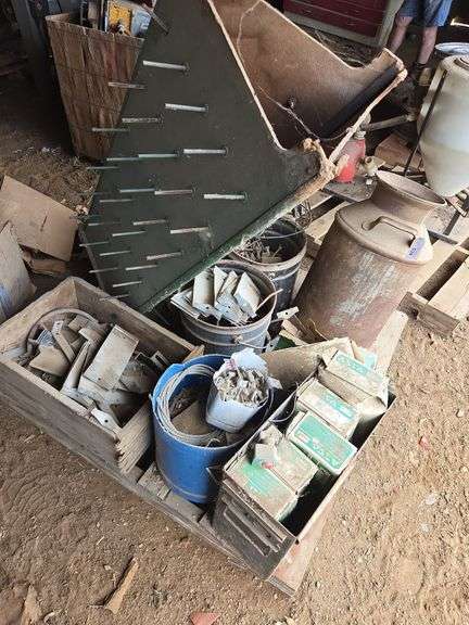 Bin parts, milk can, organizer- pallet