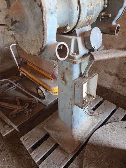 2 wheel grinder on stand