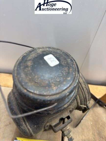 Dietz Royal Side railroad lantern.