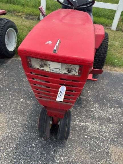 Wheel Horse Charger 10, NF, garden tractor