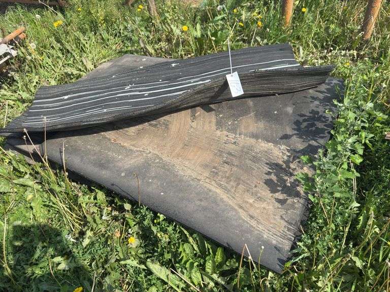 Pallet 4x6ft rubber mattes. Approx 5