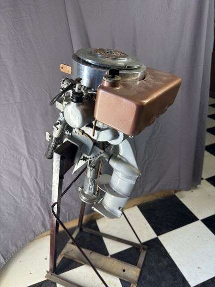 1926 Evinrude Sportwin outboard motor (w/box- no stand)