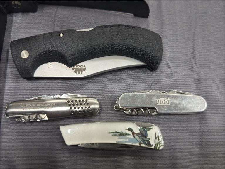 4 pocket knives
