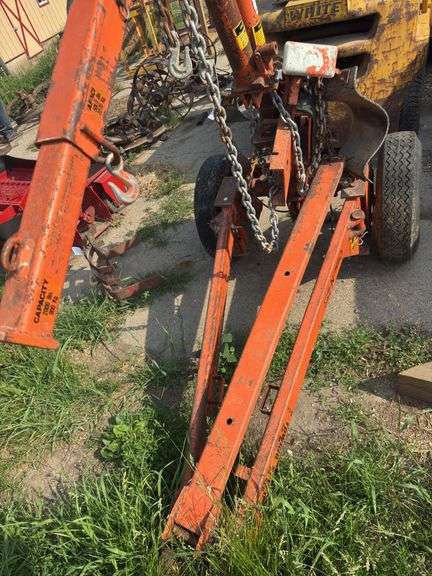 Crane-n-toter portable cherry picker