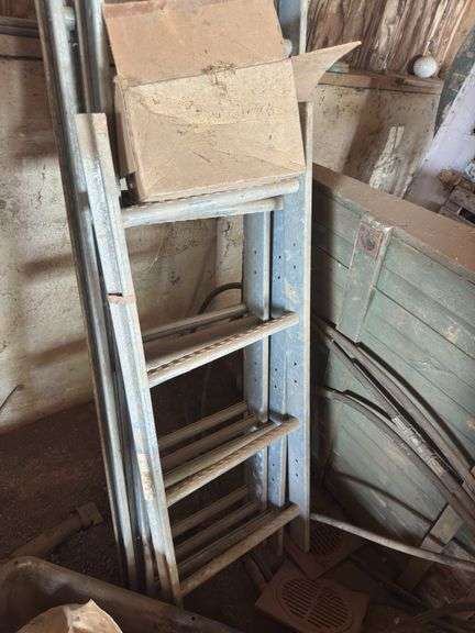 Bin ladders- 3 count (8ft) & 1-4ft